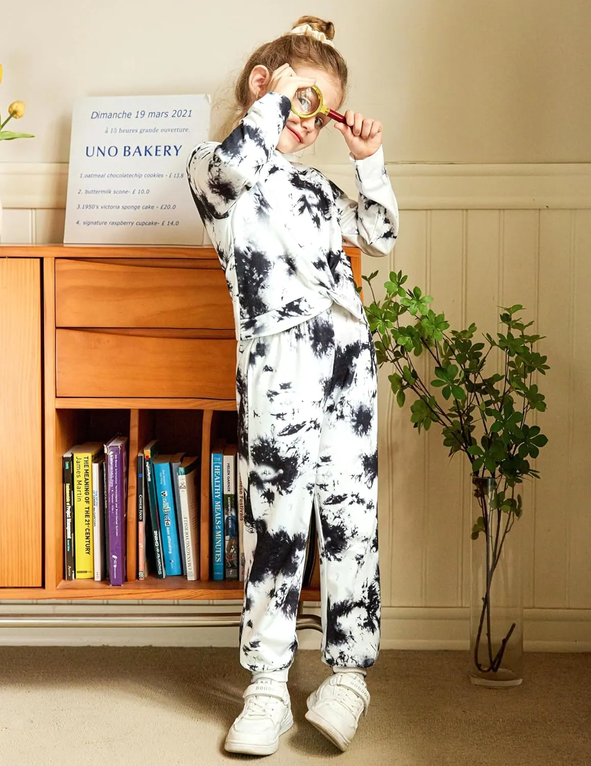 Arshiner Girls 2 Piece Outfits Fashion Twist Front Tracksuit Jogger set