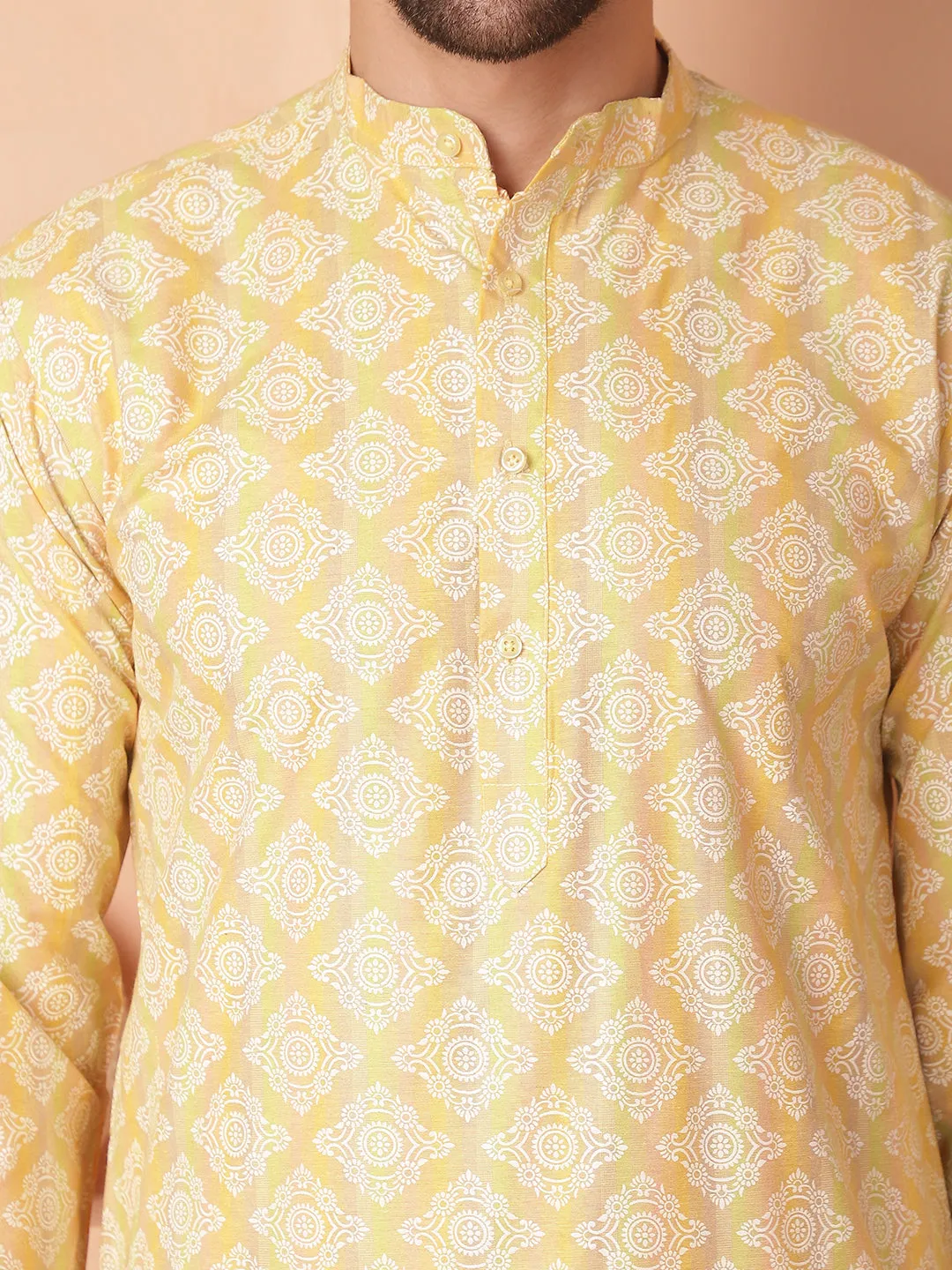 Men Yellow and White Floral Printed Kurta with Churidar