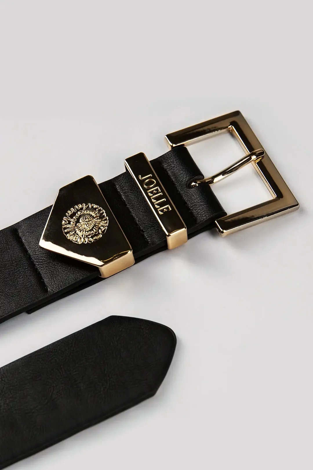 Muriel | Ceinture noire avec détails or