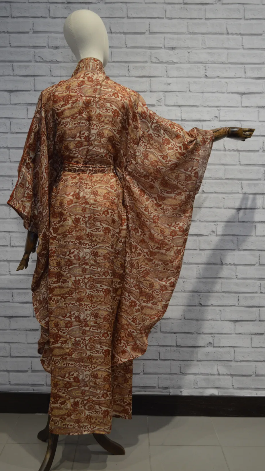 Rusty-Tipped Page kimono
