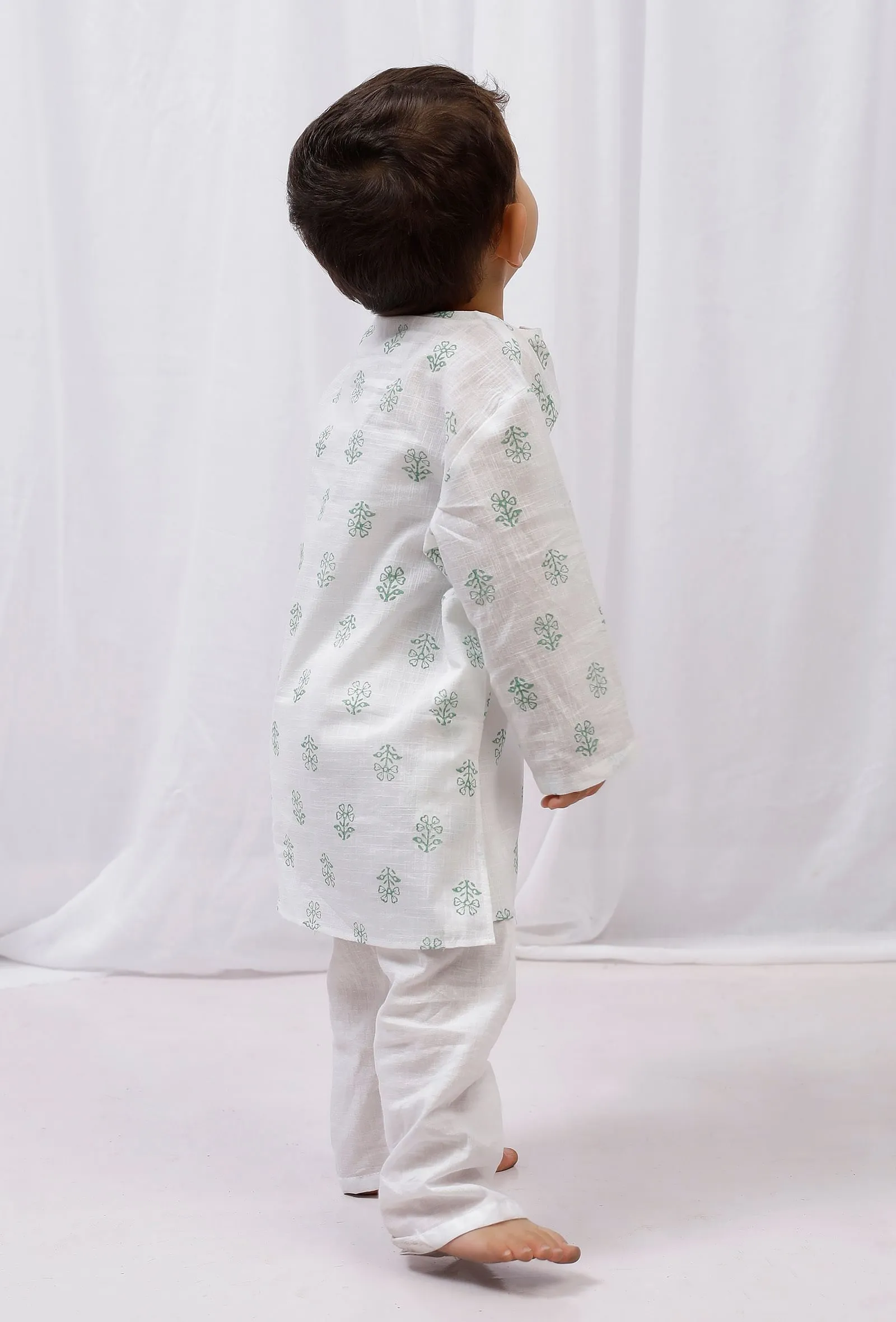 Set of 2: Green Hand Block Printed Cotton Kurta and White Pajama Set