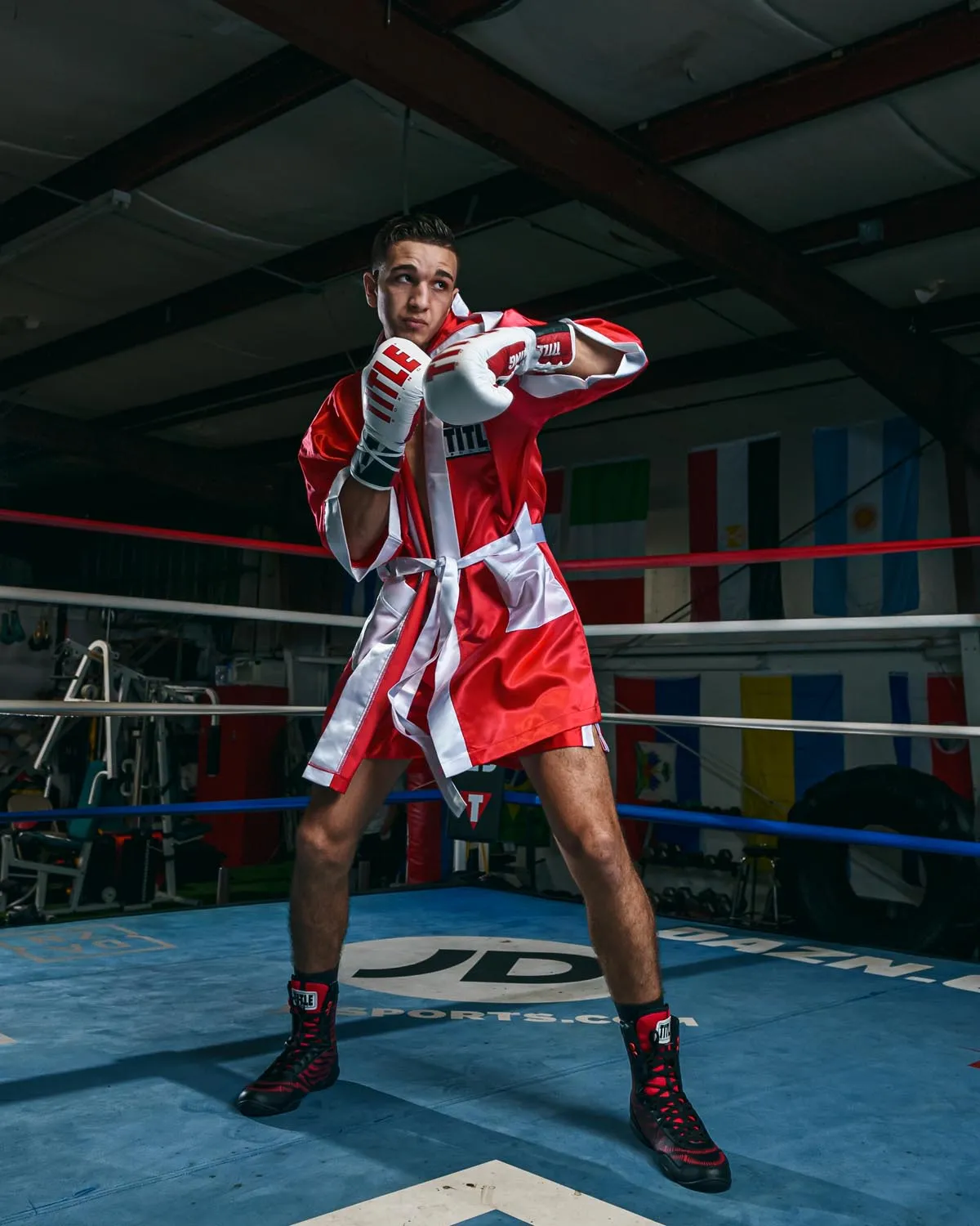 TITLE Boxing Fingertip Robe