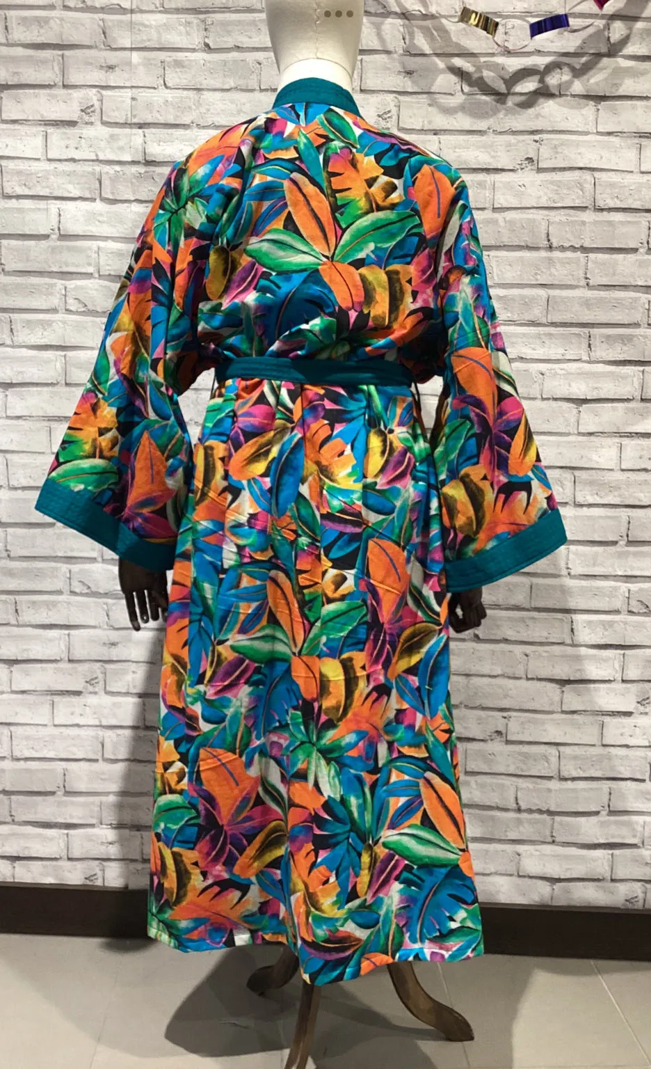 Tropical leaf teal